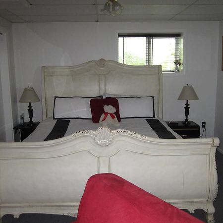 Casey'S Bed & Breakfast Γουάιτχορς Δωμάτιο φωτογραφία