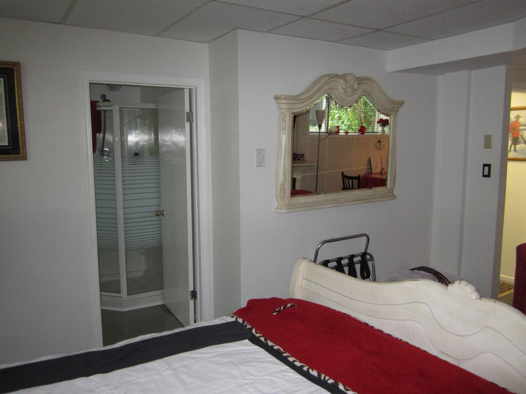 Casey'S Bed & Breakfast Γουάιτχορς Δωμάτιο φωτογραφία
