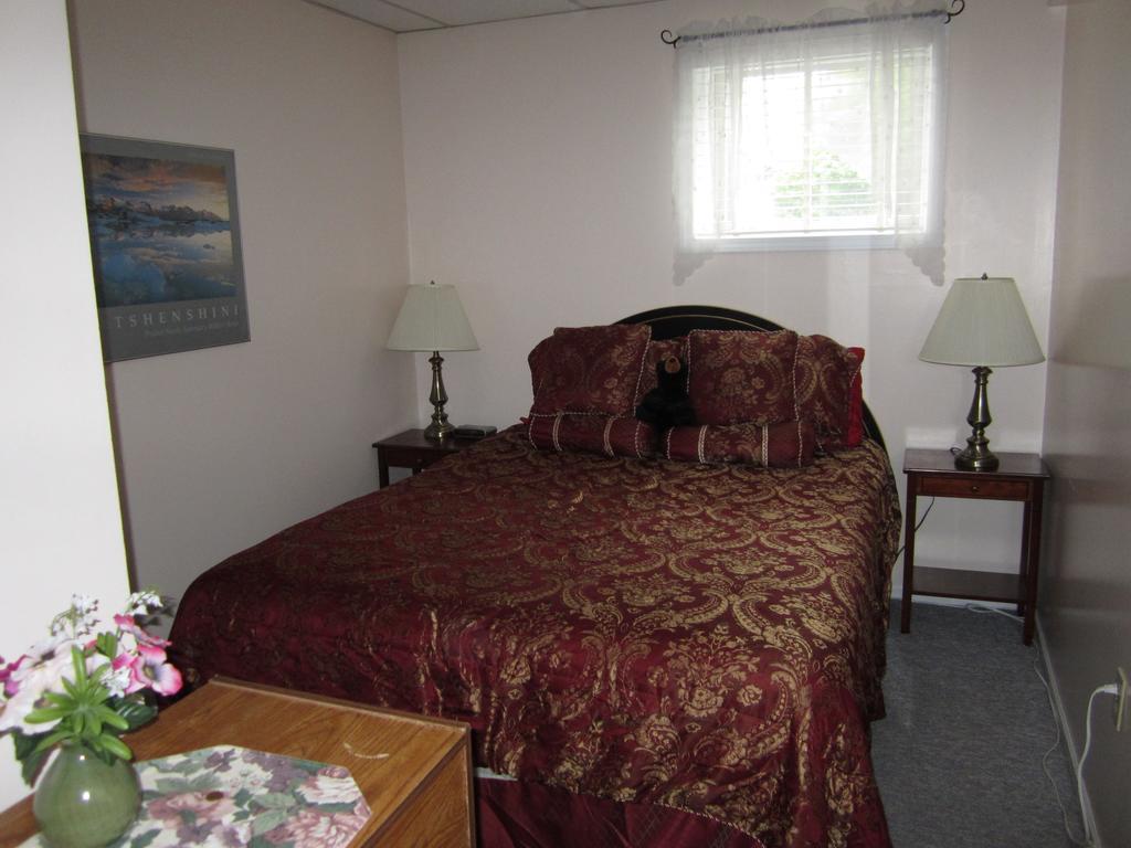 Casey'S Bed & Breakfast Γουάιτχορς Δωμάτιο φωτογραφία
